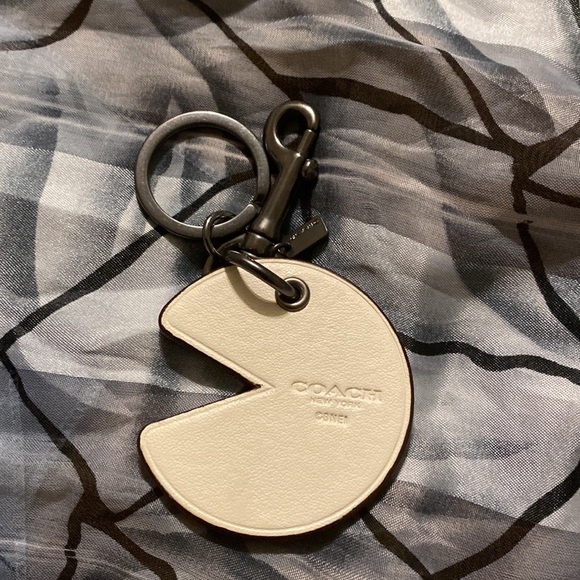 COACH PacMan keychain - Picture 2 of 5